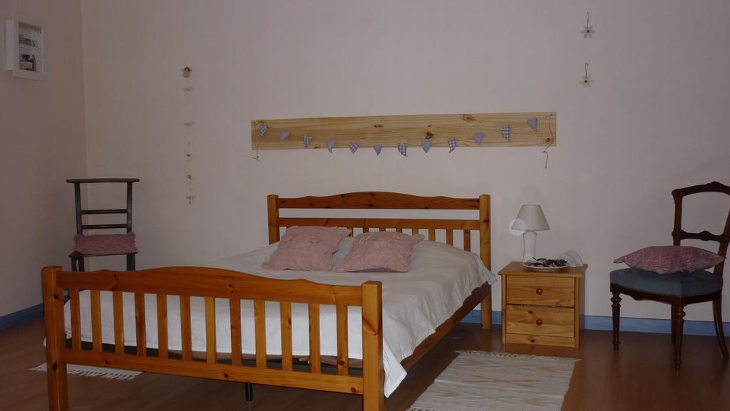 Meublé de tourisme Le Gilliard Villa Chavanges Habitación foto